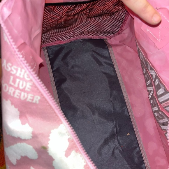 Pink Duffle Overnight bag - Picture 5 of 6
